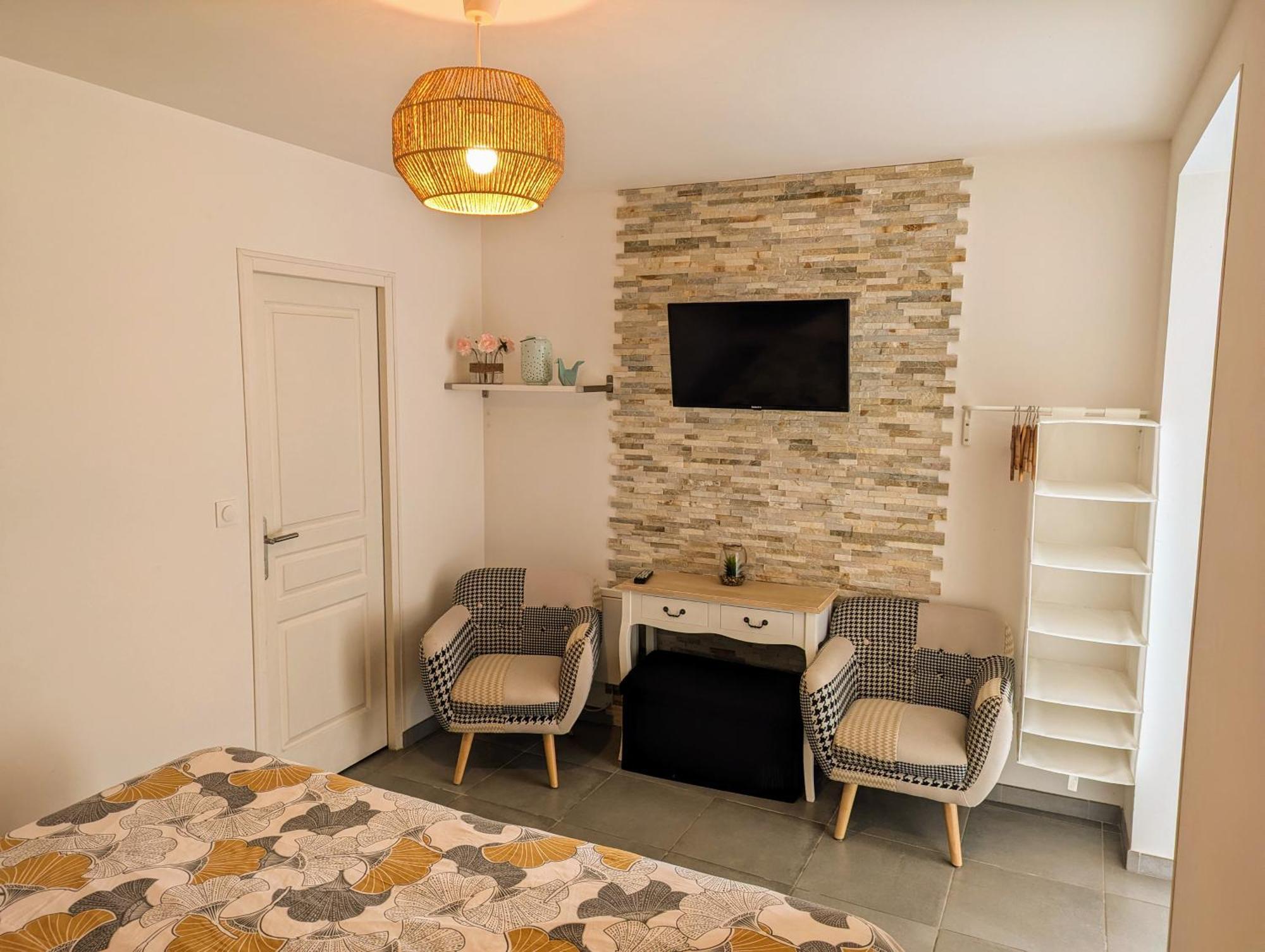 Studio Les Chambres De La Source - Milouin Sancourt  Zewnętrze zdjęcie